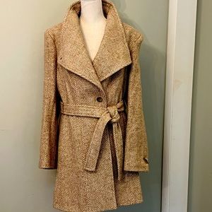 Stunning brand new Calvin Klein tan and white herringbone wool lined car coat!